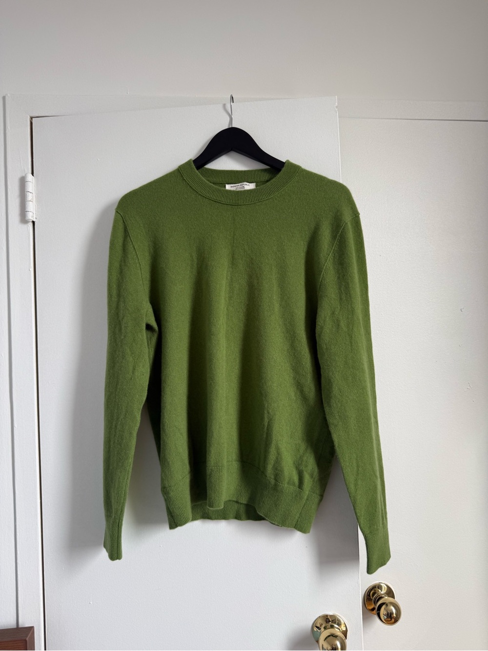 Banana Republic Men's Classic Cashmere Crewneck Sweater in Olive Green